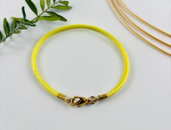 Upcycling Kitearmband Gelb