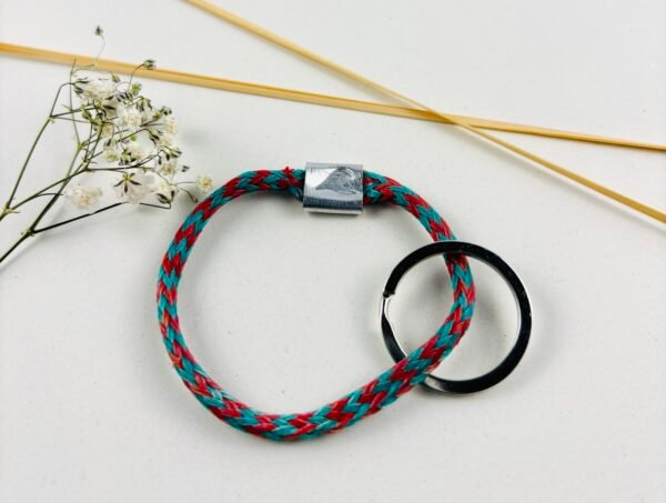 Upcycling Schlüsselanhänger Rot/Blau Stripes