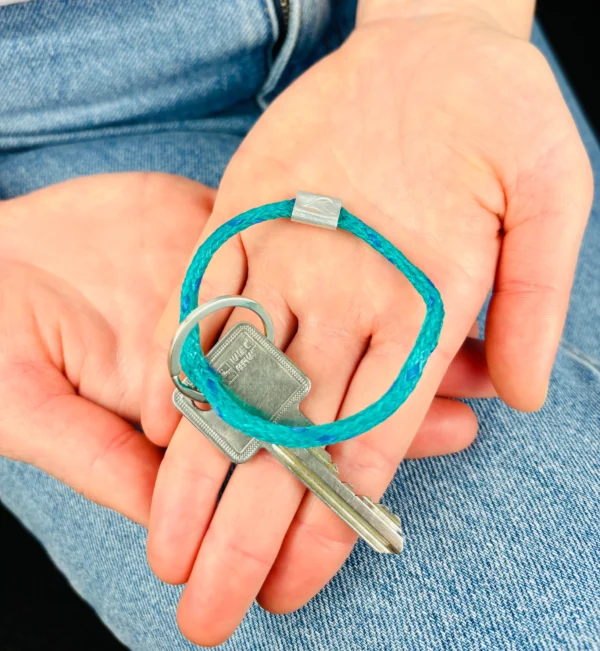 Upcycling Schlüsselanhänger Grün/Blau – Bild 2